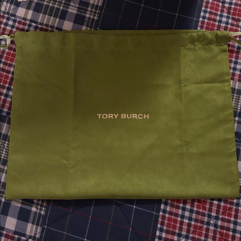 🔥🔥Tory Burch Kira Quilted Shoulder Bag in Light stone - Picture 9 of 11